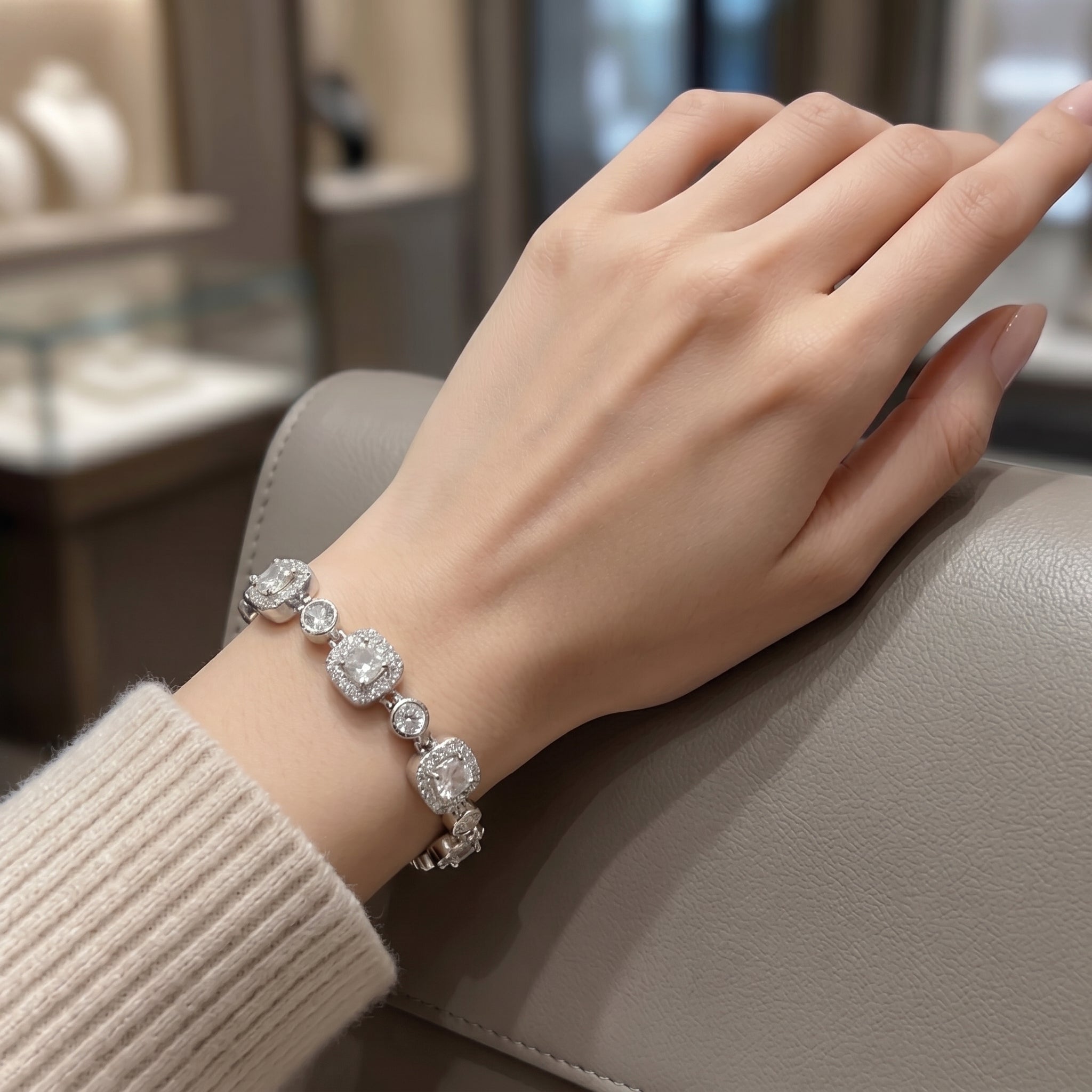 Champagne Crystal Halo Link Bracelet in Warm Gold Finish